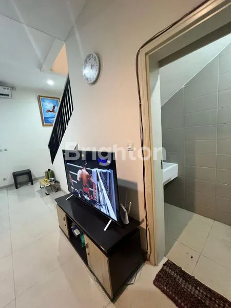 image RUMAH MEWAH 7 KT DI SUVARNA SUTRA, LT 128M² (4)