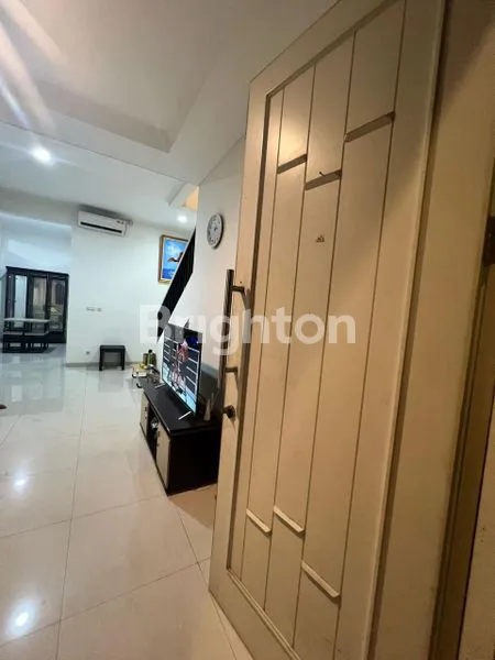 image RUMAH MEWAH 7 KT DI SUVARNA SUTRA, LT 128M² (7)