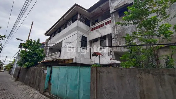 image DISEWAKAN – RUMAH 3 LANTAI BESAR & STRATEGIS JALAN COKROAMINOTO – DENPASAR (1)