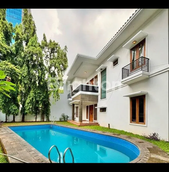 image RUMAH MEWAH PATRA KUNINGAN, 650M², KOLAM RENANG (2)