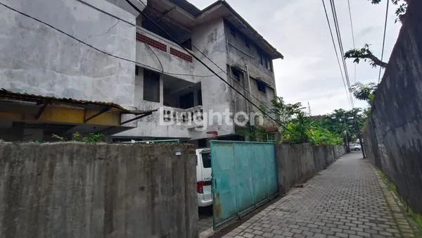 image DISEWAKAN – RUMAH 3 LANTAI BESAR & STRATEGIS JALAN COKROAMINOTO – DENPASAR (8)