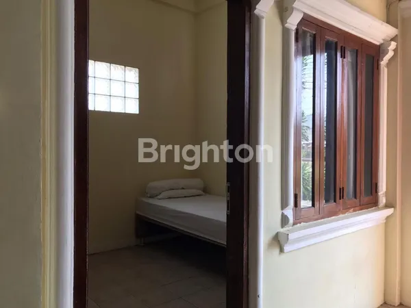 image RUMAH KOS 2 LANTAI DI TEBET, JAKARTA SELATAN. 15+1 KAMAR TIDUR. FULL FURNISHED. ROW JALAN 2 MOBIL (3)