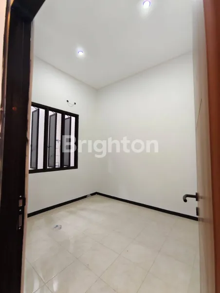 image RUMAH RUNGKUT HARAPAN MERR SURABAYA LEBAR 8 (2)