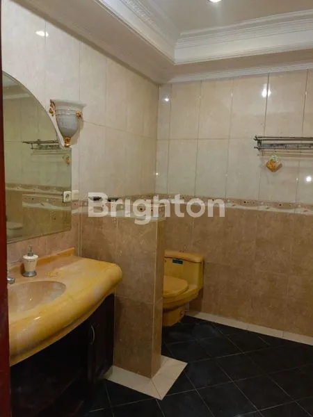 image RUMAH MEWAH DI LIPPO KARAWACI (7)