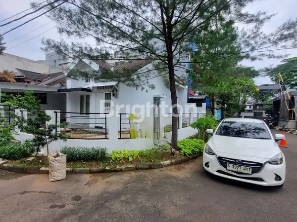 image DIJUAL RUMAH TINGGAL POSISI HOOK GRAHA BINTARO (1)