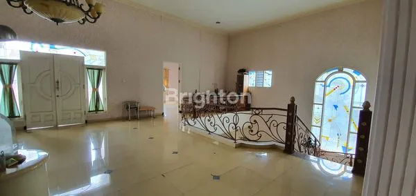 image DIJUAL RUMAH SULTAN ISTIMEWA DI BALEARJOSARI KOTA MALANG (1)