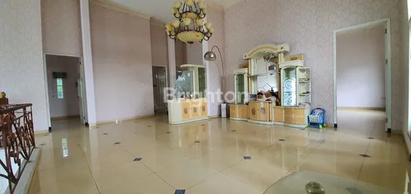 image DIJUAL RUMAH SULTAN ISTIMEWA DI BALEARJOSARI KOTA MALANG (3)