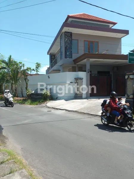 image RUMAH SIAP HUNI DENGAN KOLAM RENANG DI DENPASAR TIMUR (1)