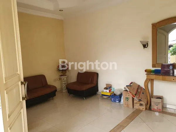 image RUMAH 2 LANTAI DISEWAKAN GREEN GARDEN (1)