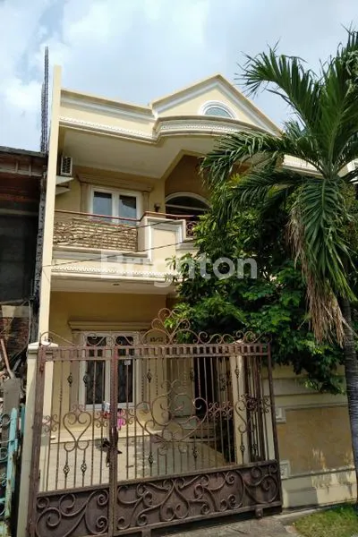 image RUMAH 2 LANTAI DISEWAKAN GREEN GARDEN (7)