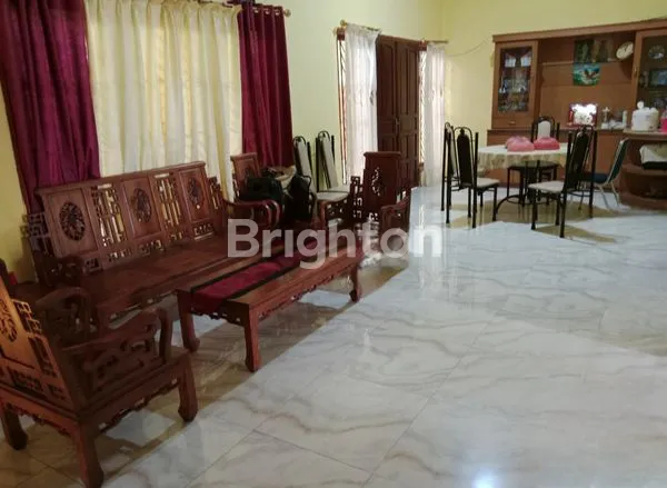 image RUMAH MODERN MEGAH DI PUSAT KOTA - PONTIANAK (2)