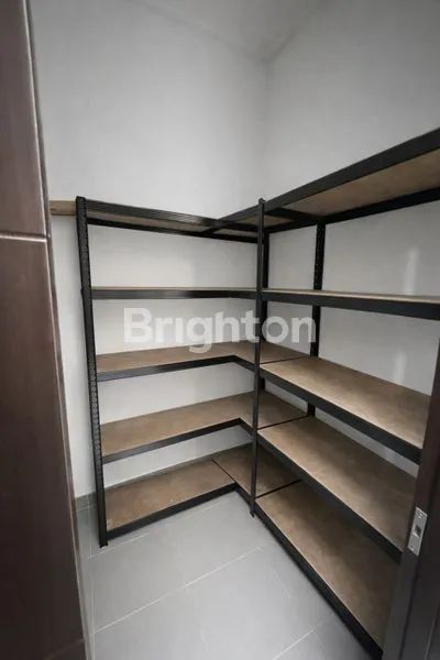 image RUMAH FULL FURNISHED 2 LANTAI CLUSTER CALIFORNIA PIK 2 - SIAP HUNI (7)