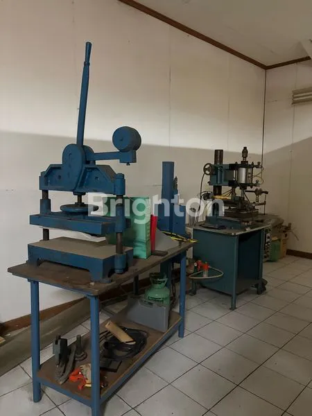 image GUDANG KANTOR BESERTA USAHA DAN MESIN PERCETAKAN PACKAGING MAKANAN DI MUARA KARANG (4)