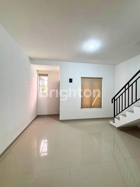 image TERMURAH! RUMAH 2 LANTAI DI PAMULANG CUMA 550 JUTA. SIAP HUNI, BEBAS BANJIR, 15 MENIT KE STASIUN! (3)