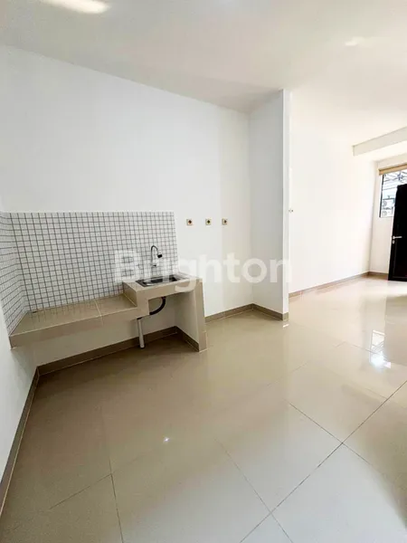image TERMURAH! RUMAH 2 LANTAI DI PAMULANG CUMA 550 JUTA. SIAP HUNI, BEBAS BANJIR, 15 MENIT KE STASIUN! (6)