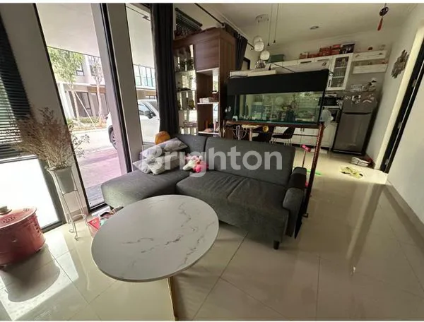 image RUMAH FULL FURNISH 2LANTAI PIK2 JAKARTA UTARA (8)