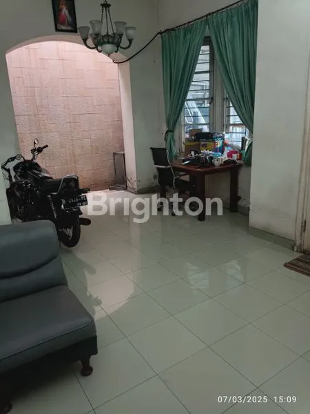 image RUMAH SIAP HUNI GADING SERPONG TANGERANG (6)