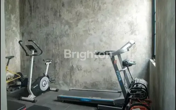 image RUMAH 3 LT  MEWAH AESTHETIC FULL FURNISHED DI GAYUNG KEBONSARI DEKAT  POLDA, STASIUN WONOKROMO, RSAL, TRANS ICON , ROYAL, SIER RUNGI DAN AKSES TOL WARU (6)