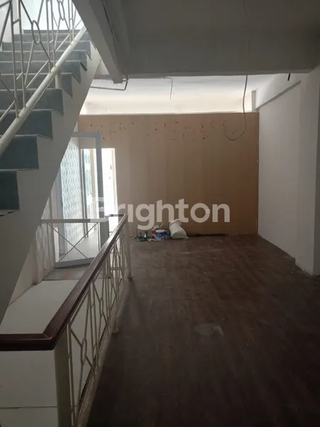 image JUAL RUKO GANDENG  TERMURAH , SUDAH DI JEBOL JALAN RAYA PREMIUM JAKSEL COCOK UNTUK USAHA DAN PERKANTORAN, RESTORAN, SALON ESTETIKA (3)