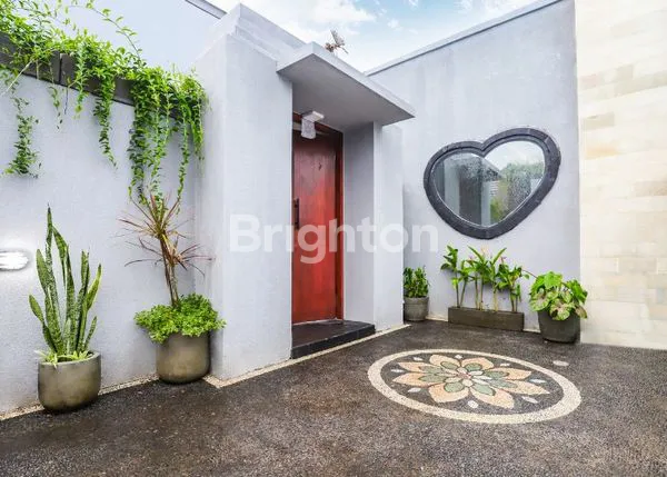 image VILLA MODERN DI LINGKUNGAN PEDESAAN YANG NYAMAN DAN SEJUK DI PINGGIRAN KOTA UBUD (1)