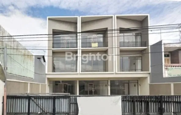 image RUKO KOMERSIAL 3 LANTAI – LUXIE. (1)