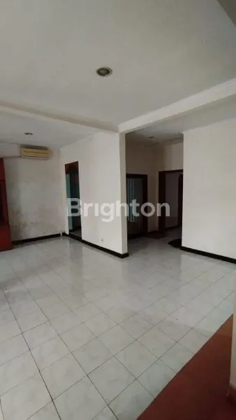 image RUMAH SIAP HUNI DI KAWASAN IKAN MUSING, PERAK SURABAYA  (4)