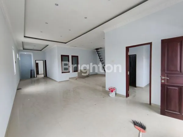 image SEWA RUKO 3 LANTAI, LT 195M² & LB 420M², LOKASI PRIME (6)