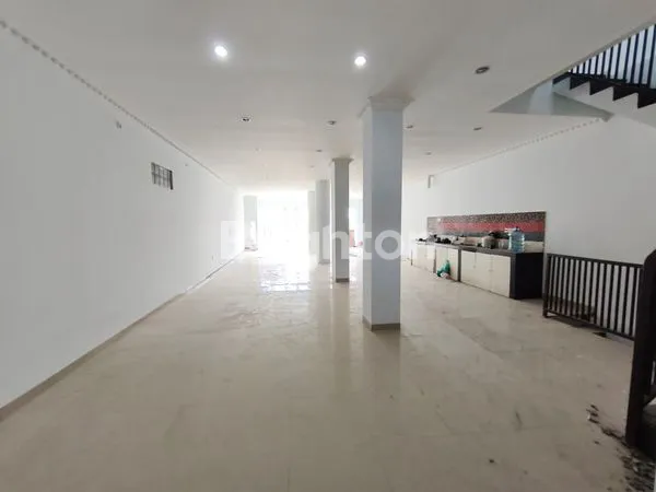 image SEWA RUKO 3 LANTAI, LT 195M² & LB 420M², LOKASI PRIME (4)