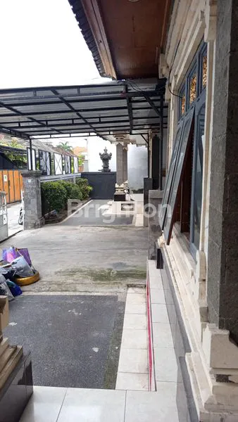 image RUMAH 1 LANTAI HADAP SELATAN RENON GARASI LUAS (1)