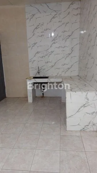 image RUMAH 1 LANTAI HADAP SELATAN RENON GARASI LUAS (5)