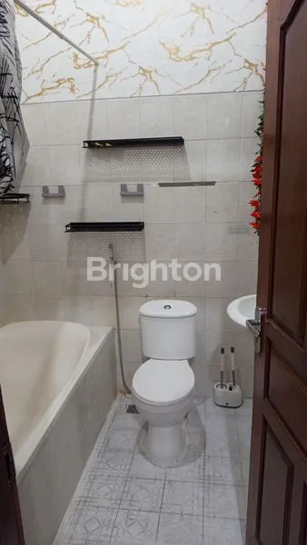 image RUMAH 1 LANTAI SEMIFURNISHED RENON HADAP SELATAN (8)