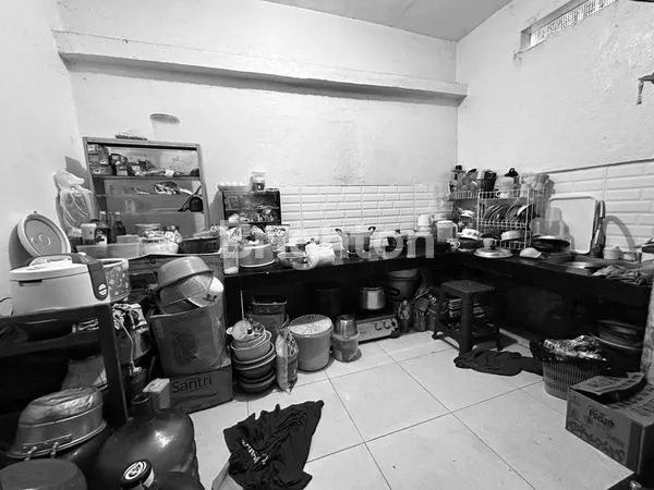 image RUMAH STRATEGIS DI MEDAYU UTARA, DEKAT  KAMPUS UPN SURABAYA (5)