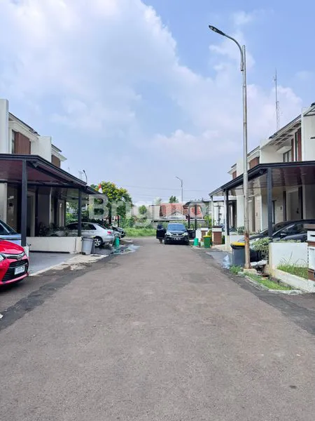 image RUMAH 2 LT MODERN,STRATEGIS 5 MT KE TOLL DESARI. GRAHA CINERE (2)