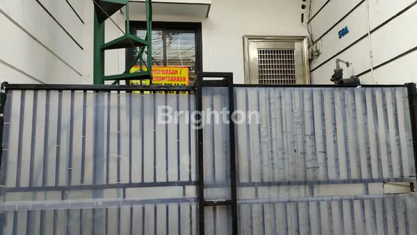 image RUMAH DI SEWAKAN 8 KAMAR 40JT SUNTER (3)