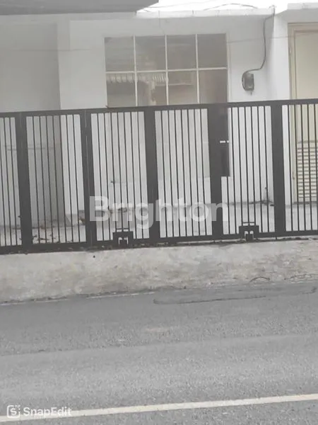 image RUMAH 2 LANTAI + 8 KAMAR MANDI | COCOK KOST / INVESTASI | SHM (1)