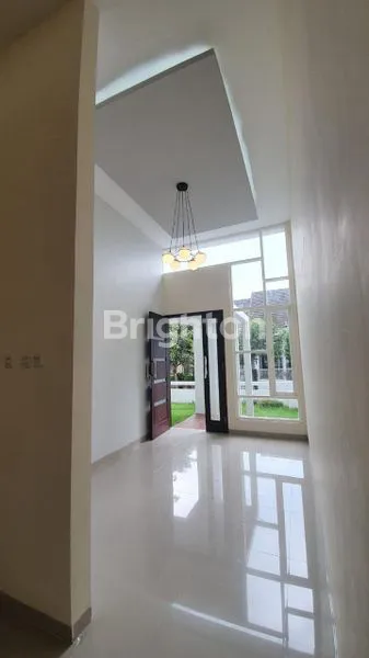 image RUMAH AESTETIK 2 LANTAI, ARAYA GREENWOOD GOLF, MALANG (6)