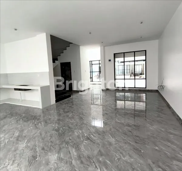 image RUMAH LEBAR 8 METER DI KOMPLEK POLONIA GARDEN KONDISI BARU SIAP HUNI JALAN PADANG GOLF (3)