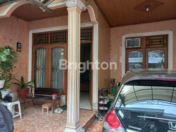 image RUMAH 2 LANTAI LT 120M² DI PONDOK KELAPA (4)