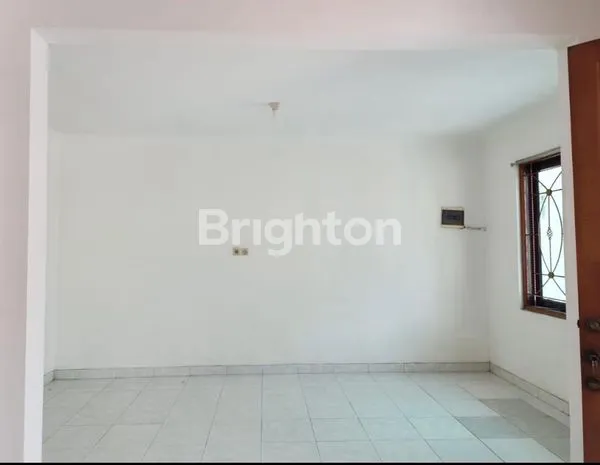 image RUMAH 1 LANTAI DEKAT JALAN BESAR KELAPA GADING (2)