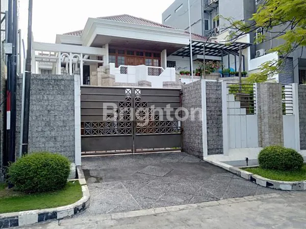 image RUMAH MEWAH SIAP HUNI TENGAH KOTA (1)