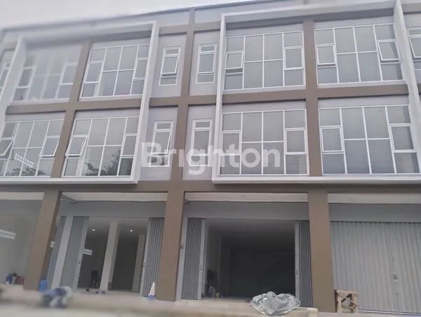 image RUKO BARU 3 LANTAI 2 PINTU DI DAERAH STRATEGIS BALIKPAPAN BARU  (1)