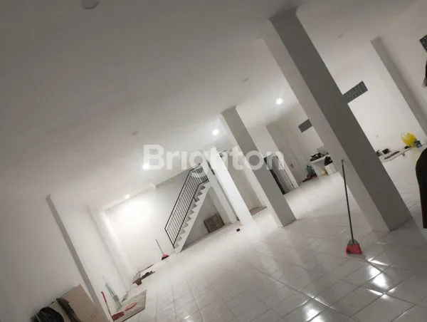 image RUKO BARU 3 LANTAI 2 PINTU DI DAERAH STRATEGIS BALIKPAPAN BARU  (5)