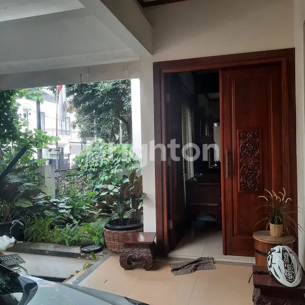 image RUMAH MEWAH SIAP HUNI LT 221M² DI BINTARO SEKTOR 9 (2)