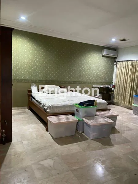 image RUMAH BESAR DI LOKASI STRATEGIS SIAP HUNI COCOK UNTUK BISNIS DI PERMATA HIJAU, JAKARTA SELATAN\\N\\NTURUN HARGA!!!  (6)