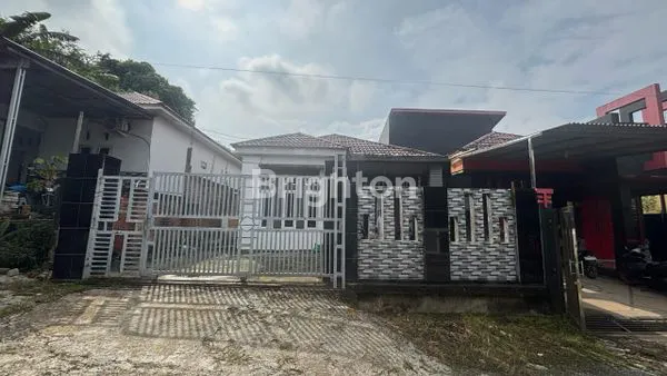 image RUMAH FURNISHED LENGKAP DI PERUMAHAN PURI KENCANA (1)