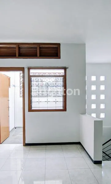 image INVESTASI IDEAL DI MALANG, RUMAH 5 KAMAR SIAP HUNI  (2)