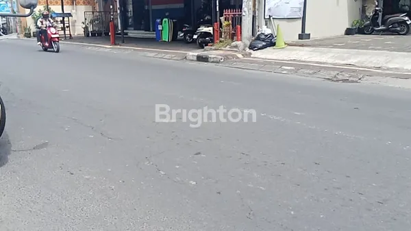 image RUKO DUA LANTAI DI JALAN RAYA CANGGU — LOKASI YANG BAGUS UNTUK BISNISMU (2)