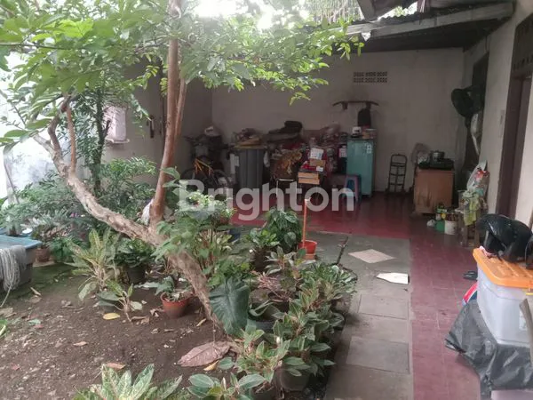 image RUMAH SECOND DIATAS TANAH LUAS, JALAN DEPAN LEBAR, AKSES TOL, DEKAT FASUM & BEBAS BANJIR DI PESANGGRAHAN JAKARTA SELATAN  (3)