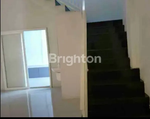 image RUMAH 2 LANTAI SIAP HUNI DI POLONIA, MEDAN POLONIA (3)