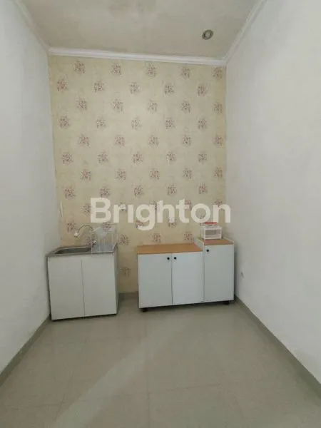 image TURUN HARGA! DIJUAL RUMAH 2 LANTAI (4)